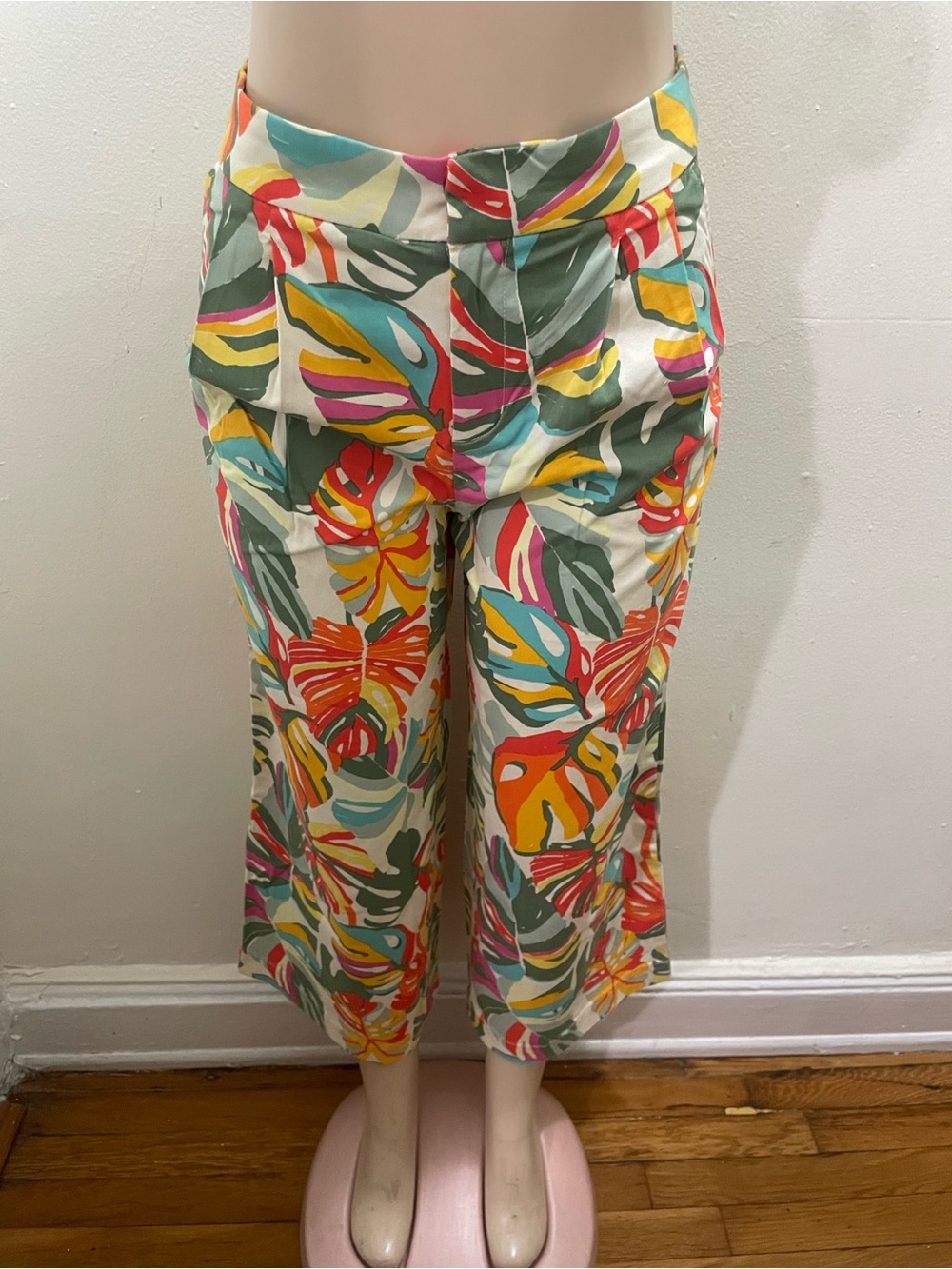 Tropical Print Wide-Leg Crop Pants — Multicolor